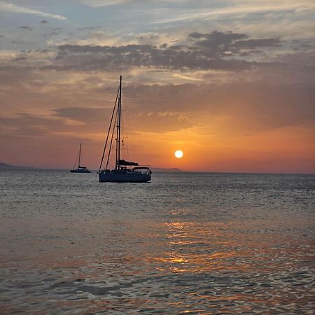 Can-Can Mykonos Town Bagian luar foto