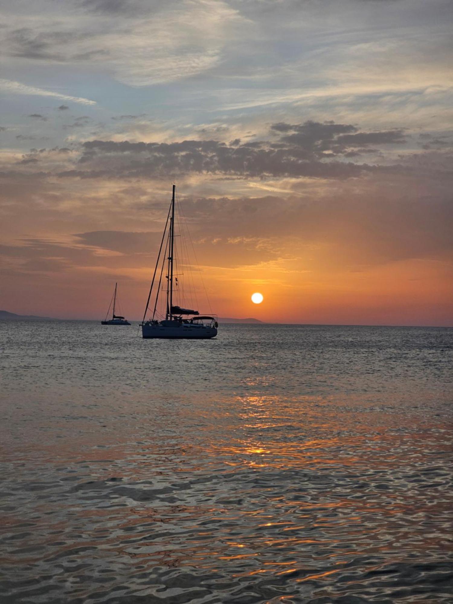 Can-Can Mykonos Town Bagian luar foto